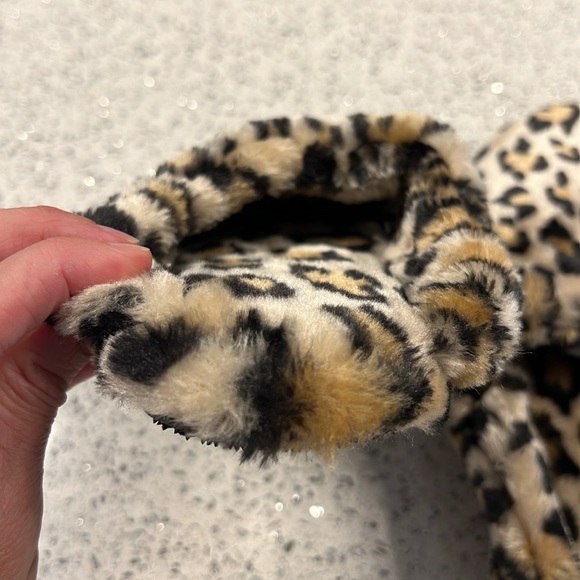 Leopard Print Slippers - Picture 3 of 5